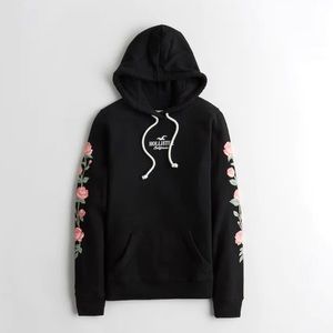 HOLLISTER WOMEN’S BLACK FLORAL HOODIE